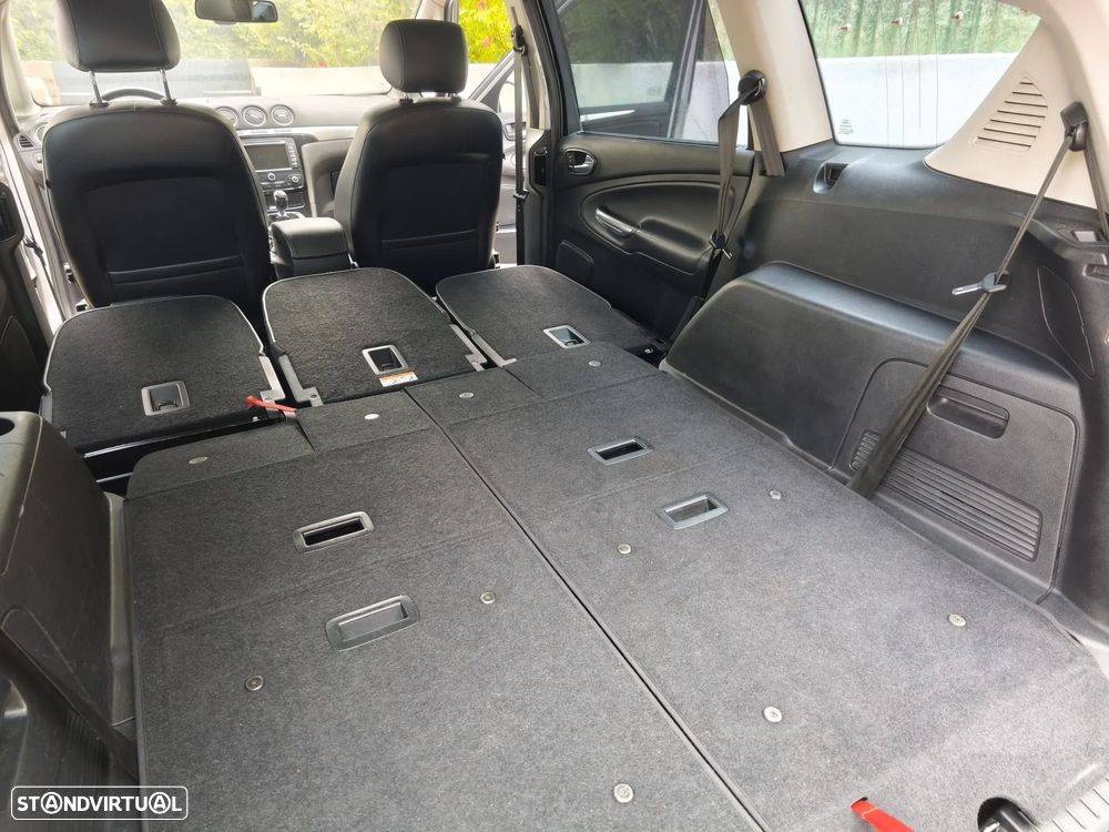 Ford S-Max 2.0 TDCi Titanium 7L - 23