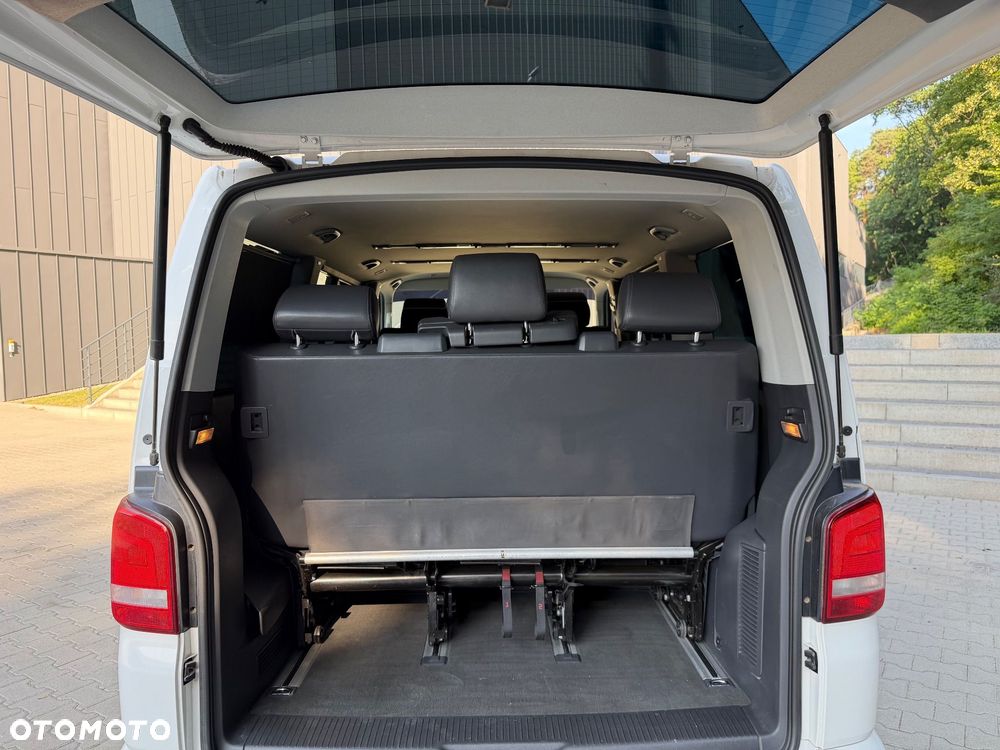 Volkswagen Multivan - 30
