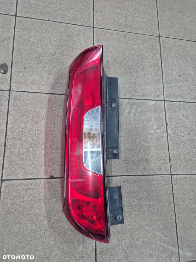 LAMPA LEWA TYŁ FIAT DOBLO II LIFT  15-22r. - 1