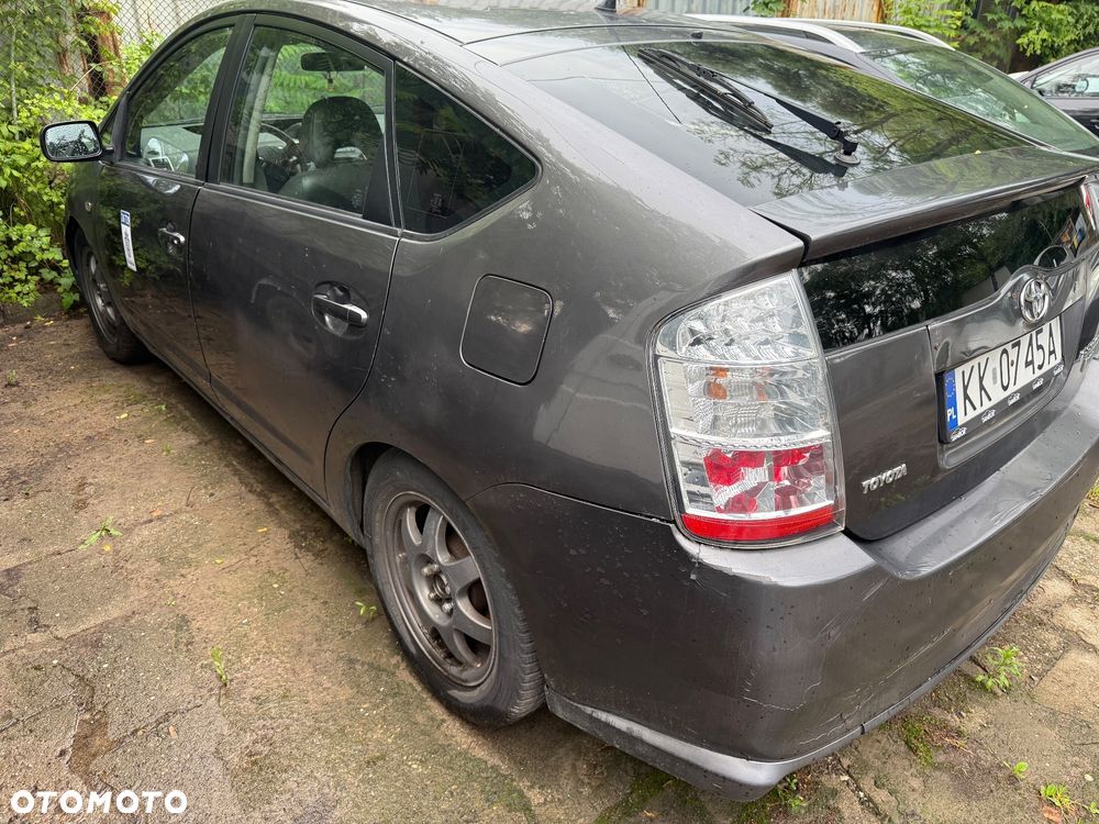 Toyota Prius - 2
