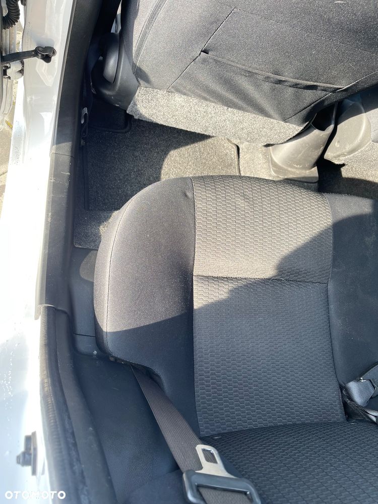 Nissan Micra 1.2 Bild der Frau - 15