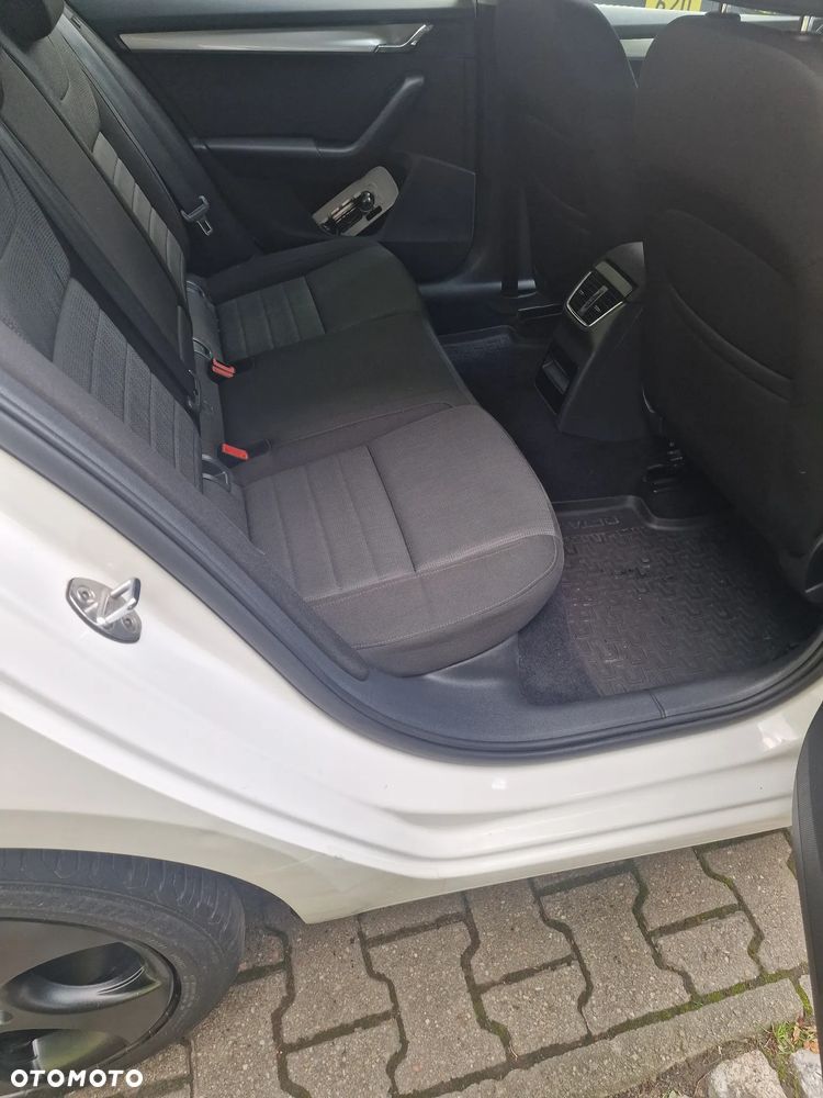 Skoda Octavia 1.4 TSI Ambition - 7