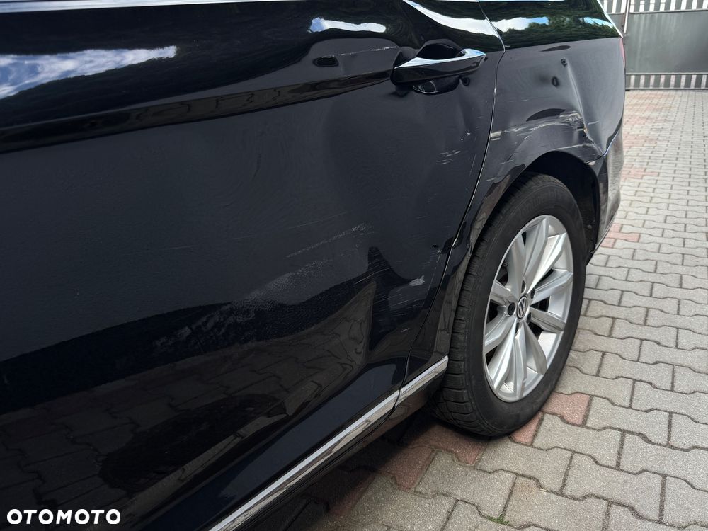 Volkswagen Passat 2.0 TDI SCR (BlueMotion Technology) DSG Highline - 39