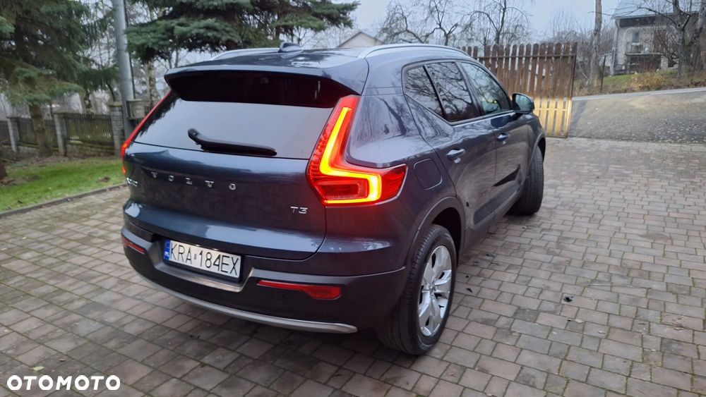 Volvo XC 40 T3 Geartronic Momentum Pro - 19