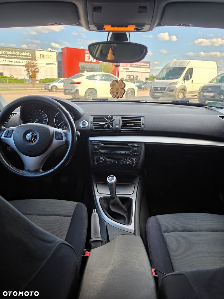 BMW Seria 1 120i - 18