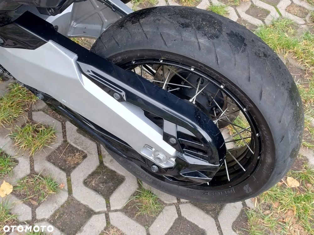 Honda X-ADV - 19