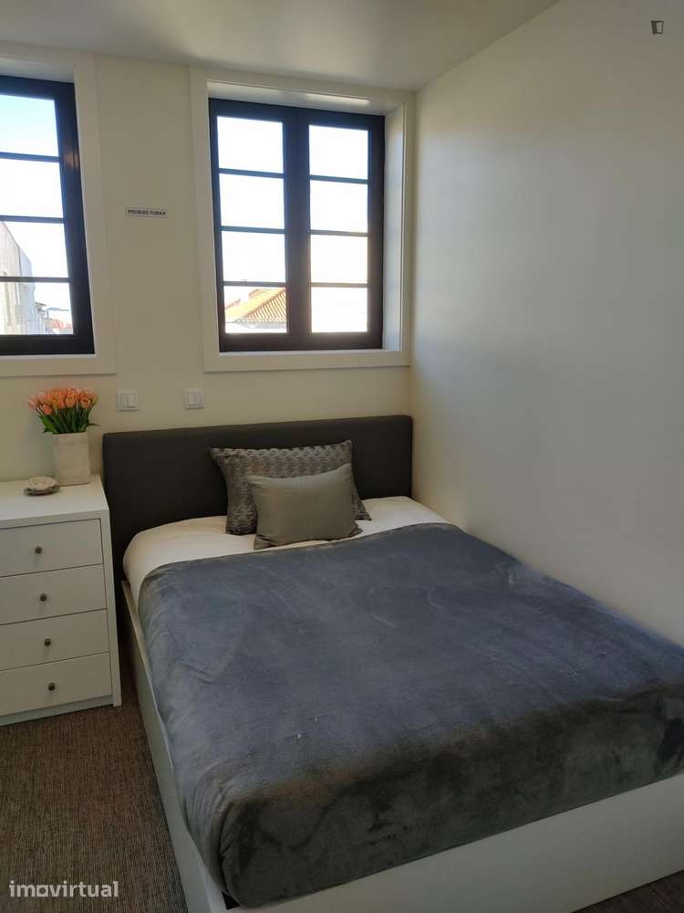 Quarto - localizado em Paranhos Porto - Grande imagem: 4/21