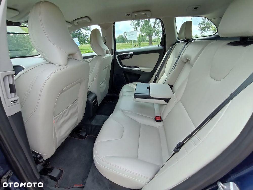 Volvo XC 60 D3 Geartronic Ocean Race - 23