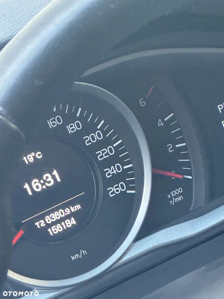 Volvo V60 Cross Country D4 AWD Momentum - 4