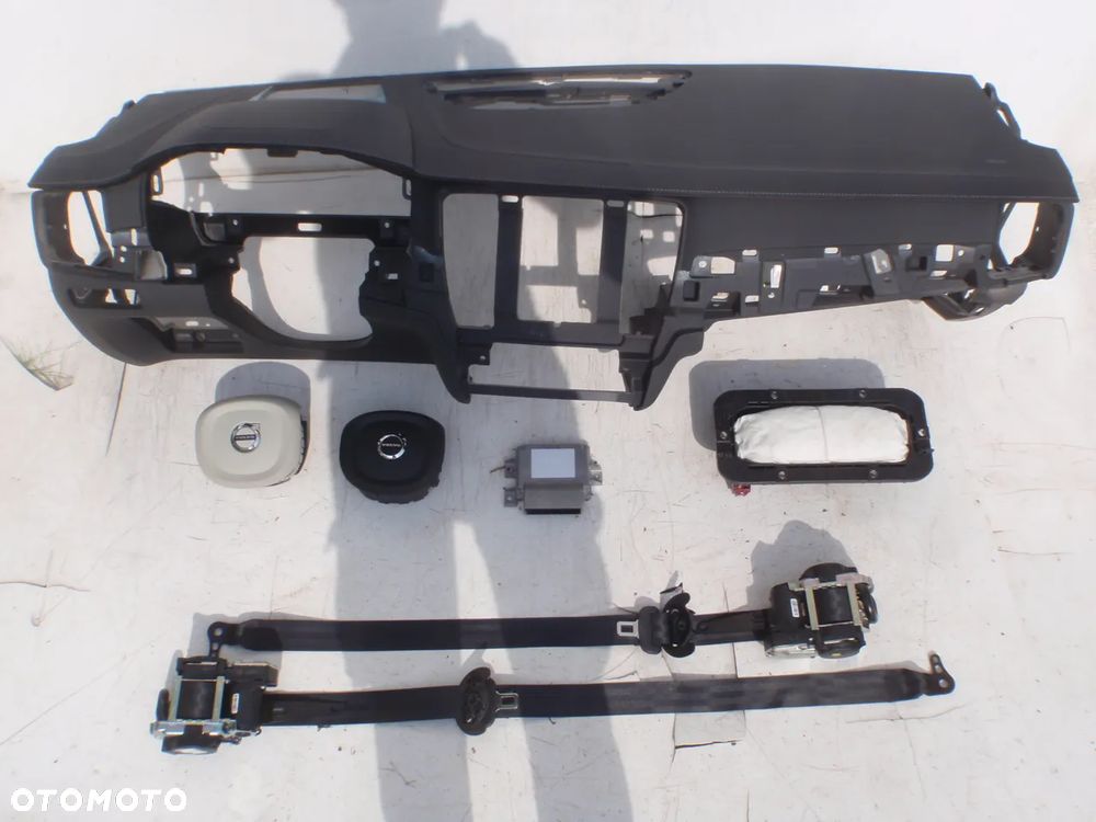 VOLVO V90 S90 DESKA KONSOLA KOKPIT PULPIT PÓŁKA PARAPET SKÓRA PODUSZKI POWIETRZNE KIEROWCY PASAŻERA KOLAN PODUSZKA POWIETRZNA KOLANOWA KURTYNA KURTYNY AIR BAG FOTELA W FOTEL AIRBAG PASY PAS USA  KANADA - 6