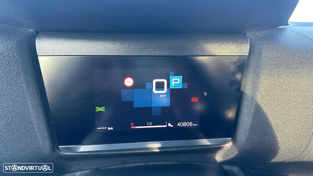 Citroën C4 X 1.2 PureTech Plus EAT8 - 9