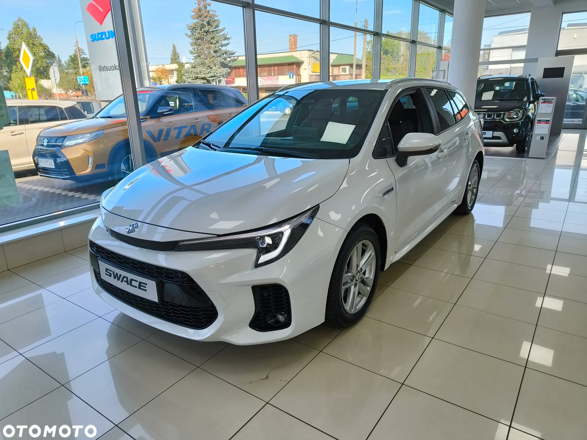 Suzuki Swace 1.8 Hybrid Elegance CVT - 2