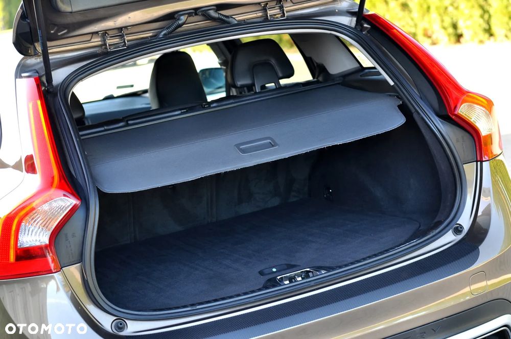 Volvo V60 Cross Country D3 Geartronic Summum - 22