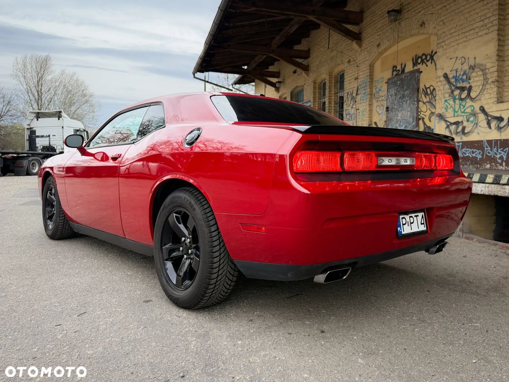 Dodge Challenger - 9