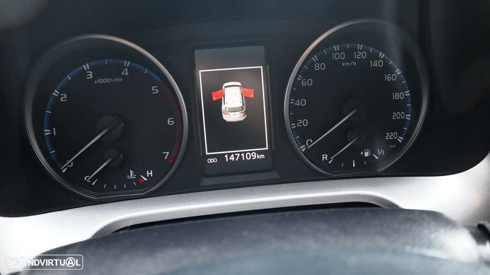 Toyota RAV4 2.0 D-4D 4x2 S&S Executive - 14