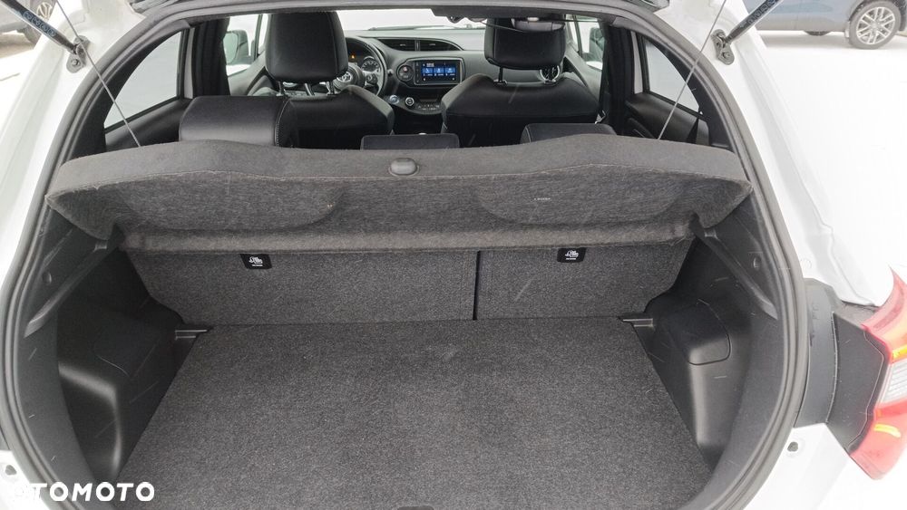 Toyota Yaris - 12