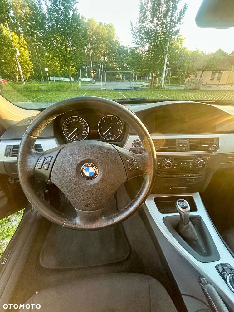 BMW Seria 3 320d - 5