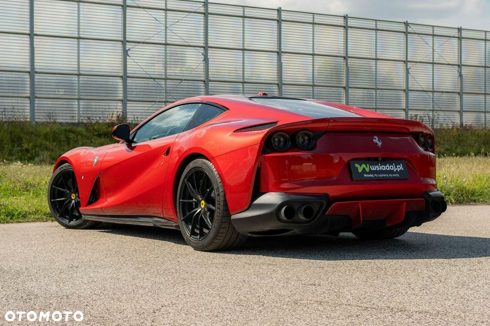Ferrari 812 Superfast - 7