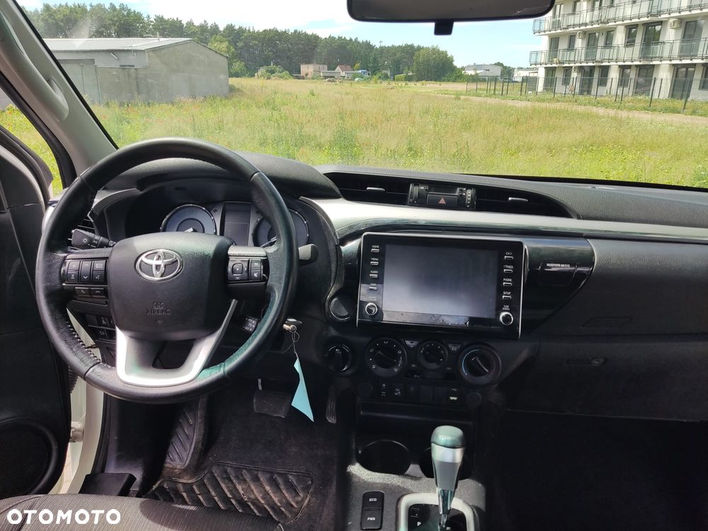 Toyota Hilux - 26