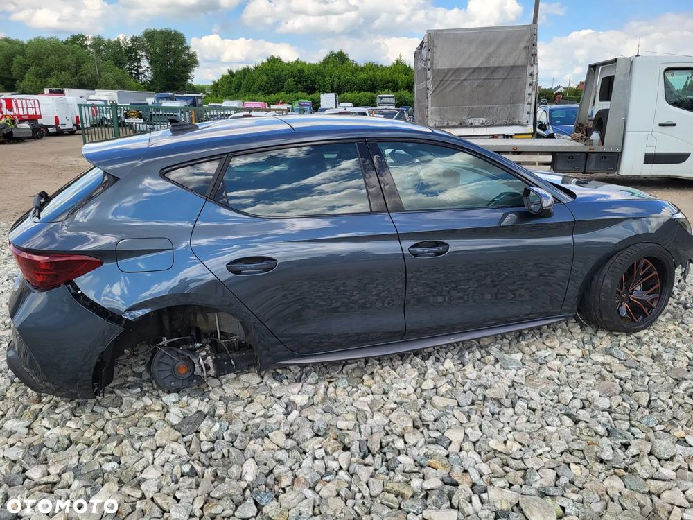 Cupra Leon 1.5 e-Hybrid PHEV Tribe Edition DSG - 3
