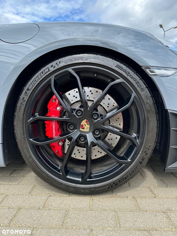 Porsche 718 Spyder - 2