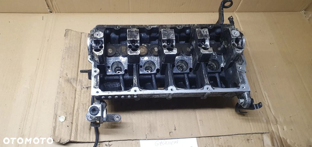 Głowica silnika kompletna VW Passat B6 2.0 TDI 038103373R - 1