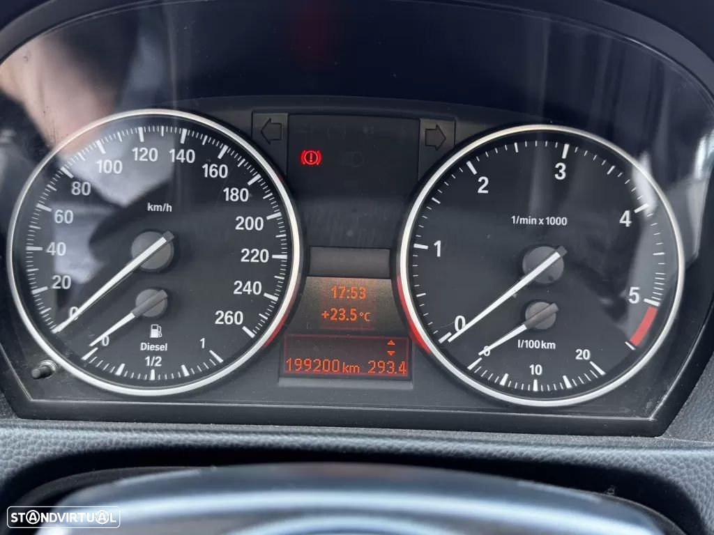 BMW 320 d Coupe Edição M - 28