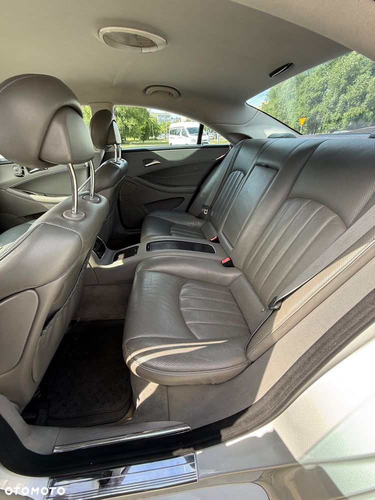 Mercedes-Benz CLS - 25