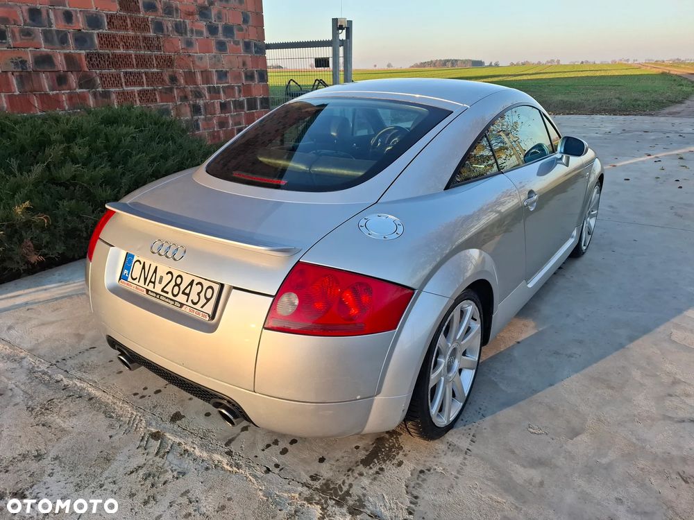 Audi TT Coupé 1.8T Quattro - 10