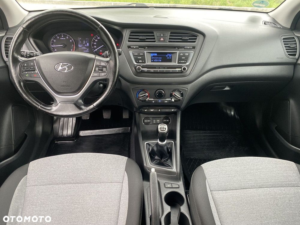 Hyundai i20 - 12