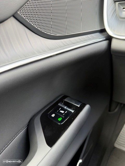 Volvo EX90 - 26