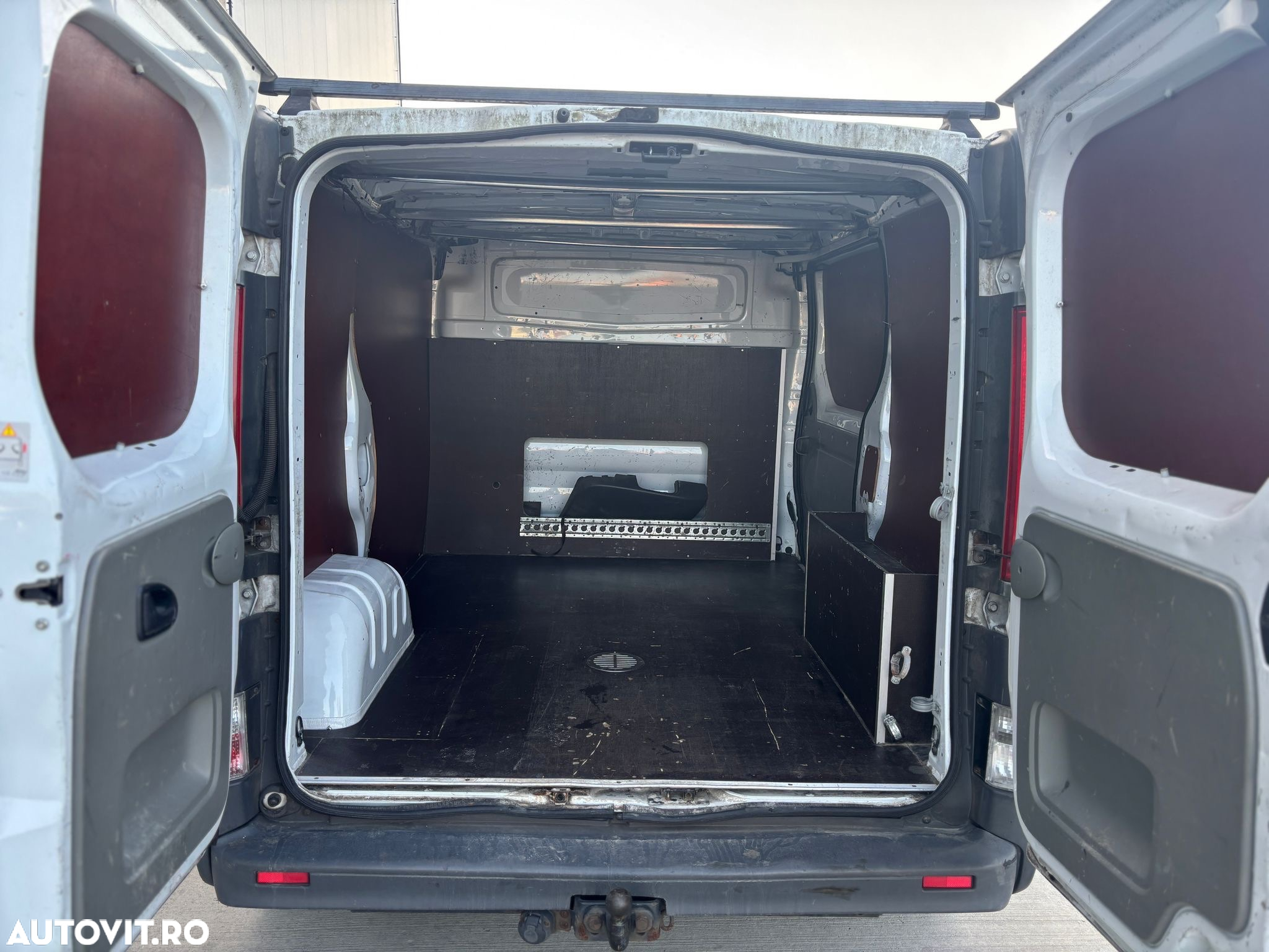 Opel Vivaro - 9