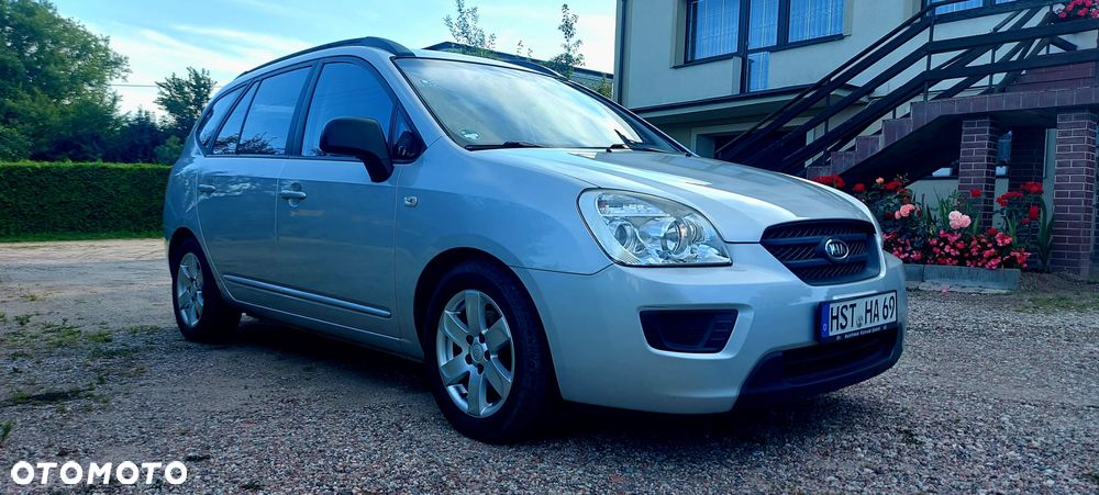 Kia Carens 2.0 EX - 21