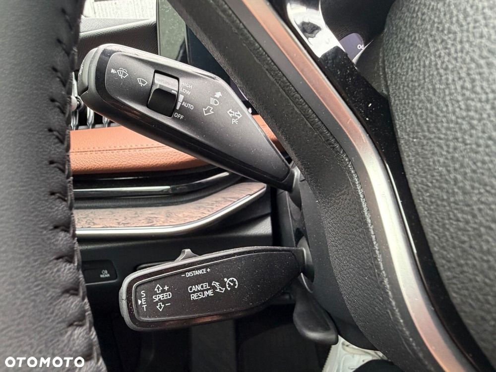 Skoda Superb 2.0 TSI L&K DSG - 14