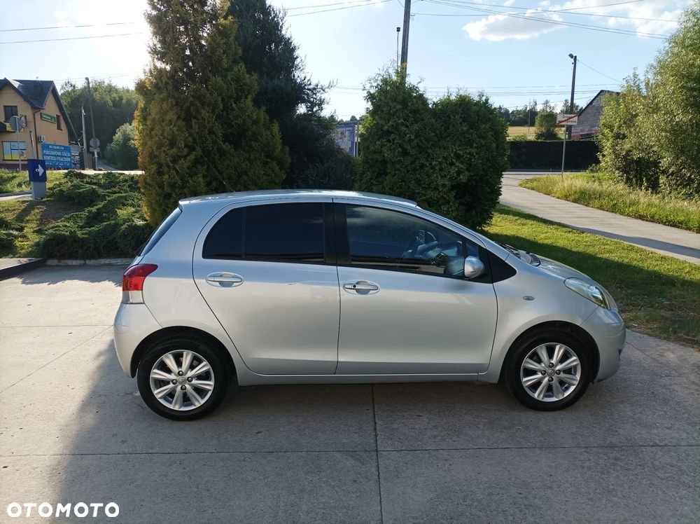 Toyota Yaris 1.33 VVT-i Executive - 11