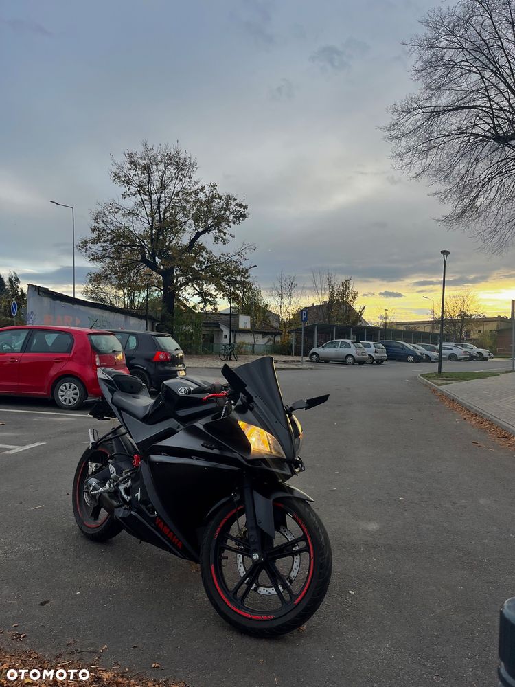 Yamaha YZF - 4