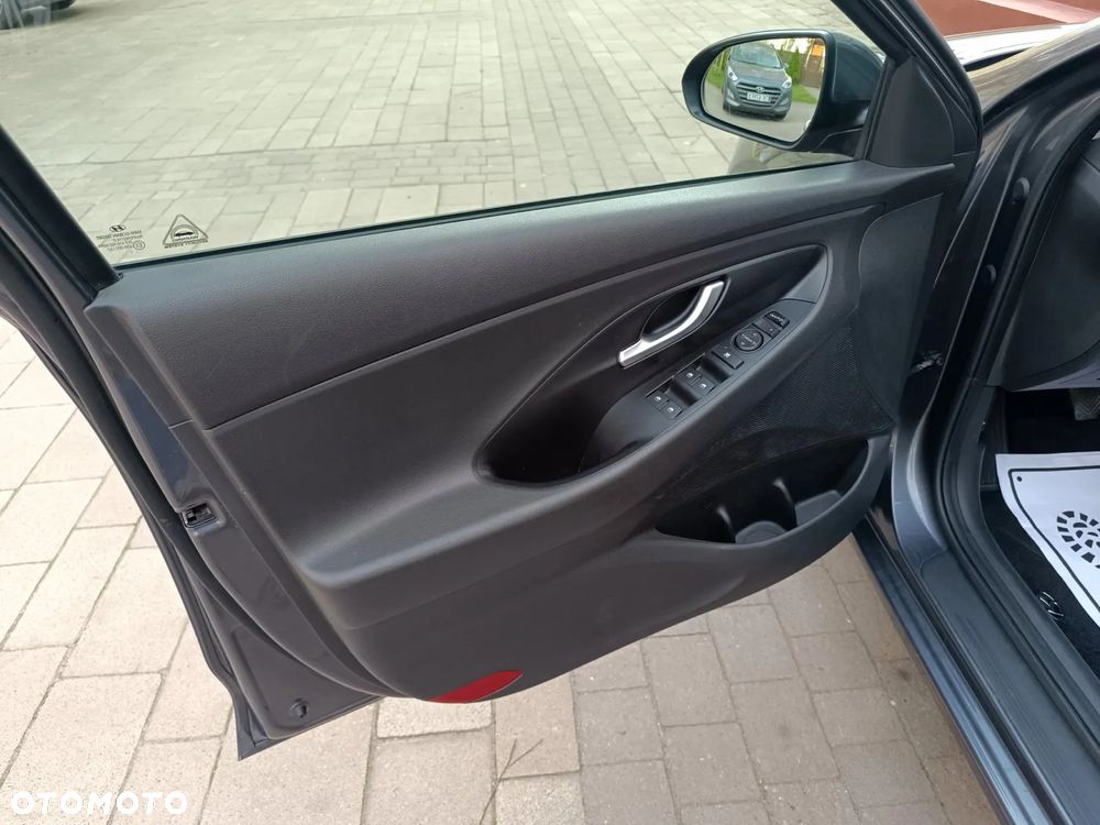 Hyundai i30 blue Kombi 1.6 CRDi Style - 25