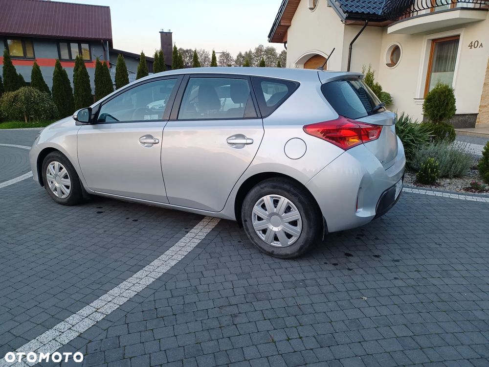 Toyota Auris - 9