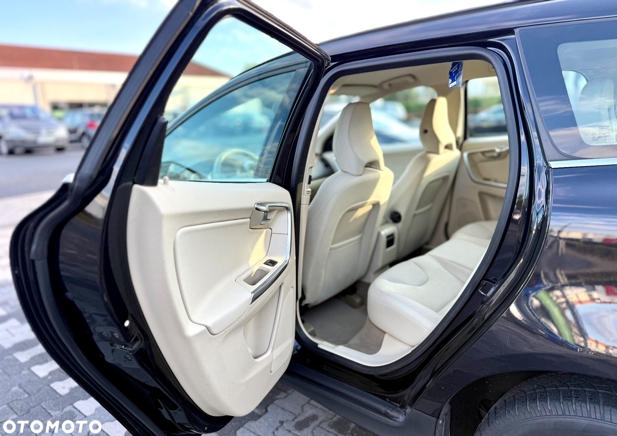 Volvo XC 60 2.4D AWD Momentum - 7
