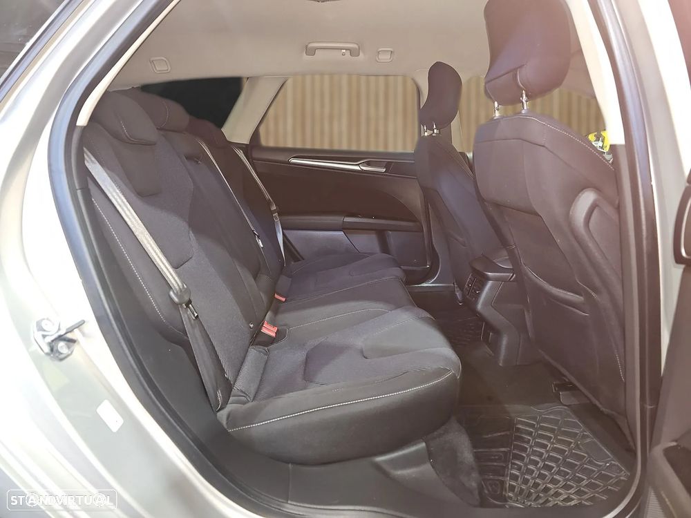 Ford Mondeo SW 1.6 TDCi Titanium - 11