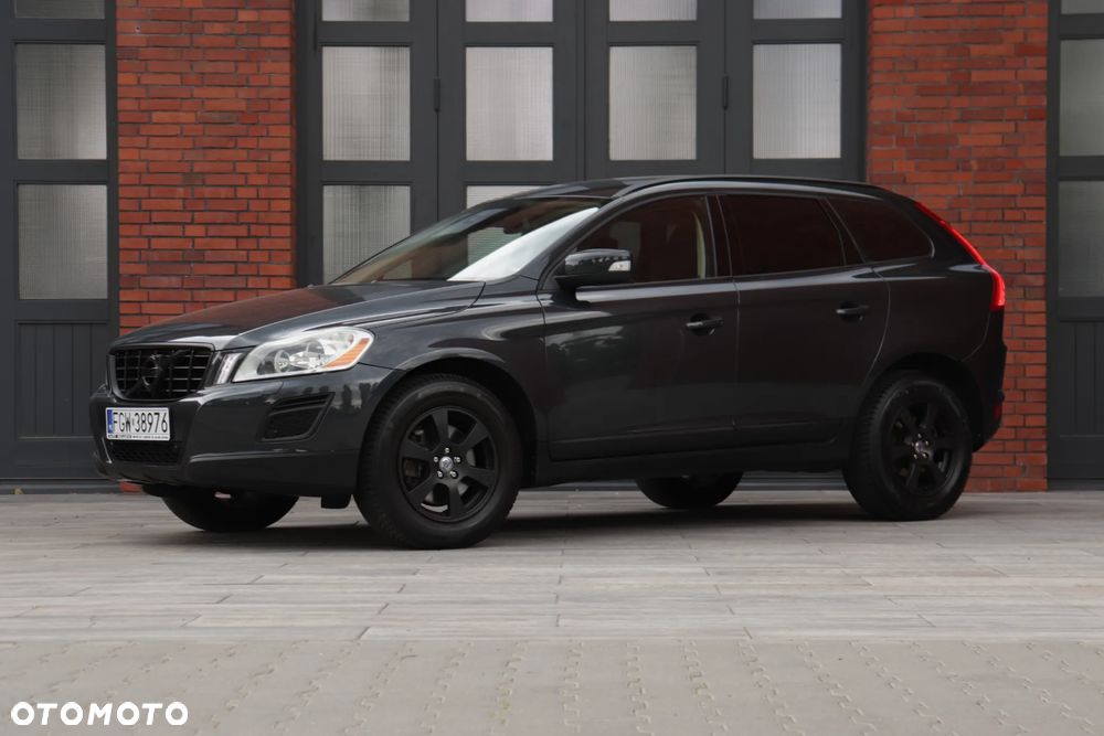 Volvo XC 60 D3 Momentum - 4