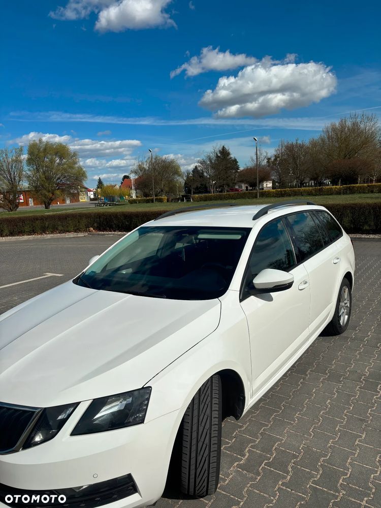Skoda Octavia 1.6 TDI Ambition DSG - 8