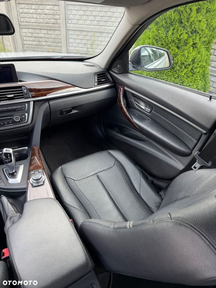 BMW Seria 3 320d Blue Performance Luxury Line - 25
