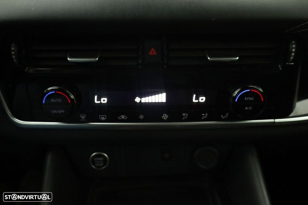 Nissan Qashqai 1.3 DIG-T N-Connecta Xtronic - 13