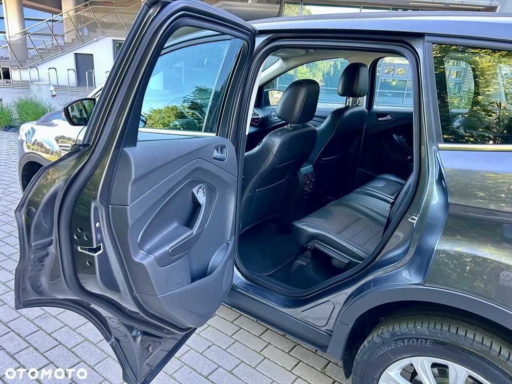 Ford Kuga 1.5 EcoBoost 2x4 Titanium - 18