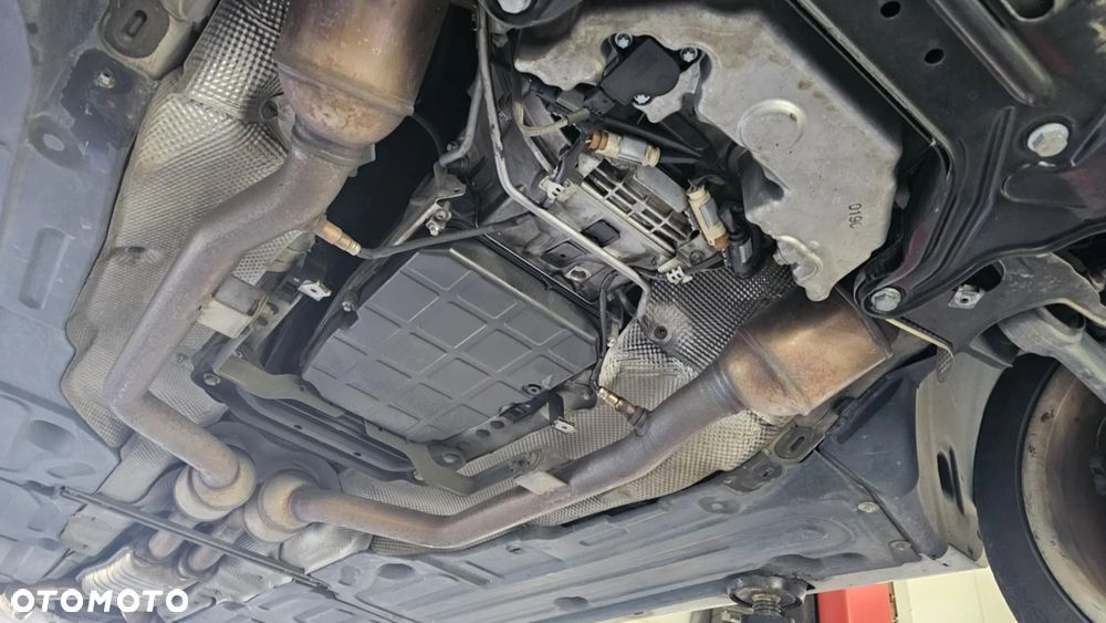 Mercedes-Benz Klasa E 500 Avantgarde Sport Edition - 22