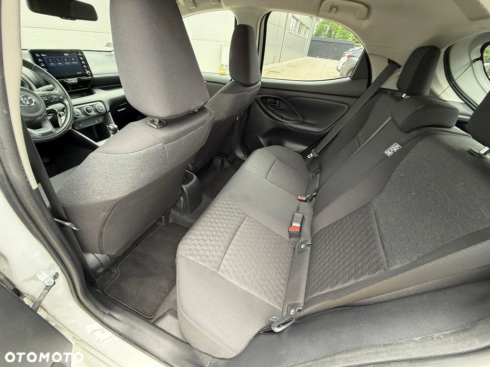 Toyota Yaris 1.5 Comfort - 12