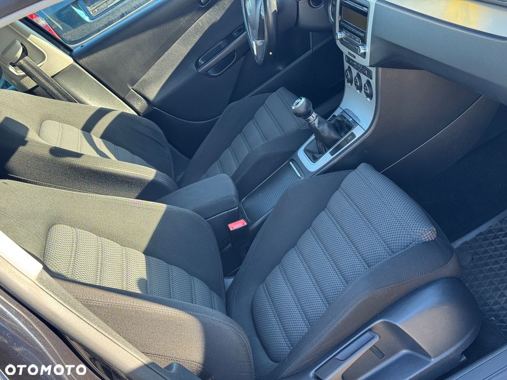 Volkswagen Passat 1.8 TSI R-Line Edition - 24