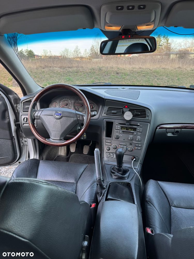 Volvo S60 2.4 D - 19