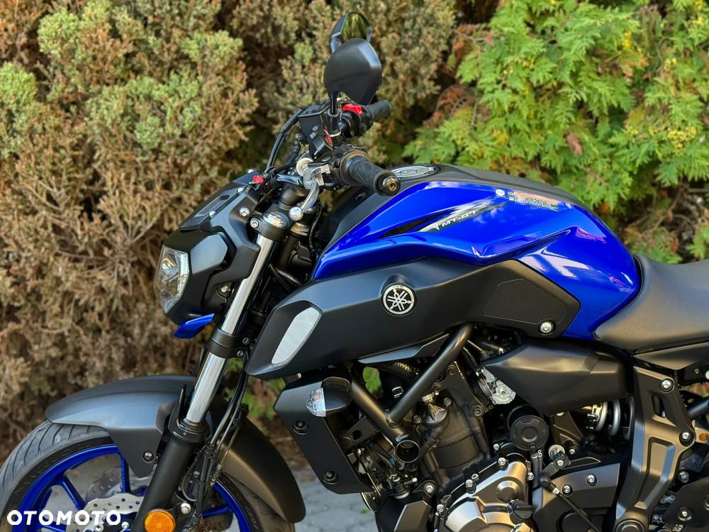 Yamaha MT - 28